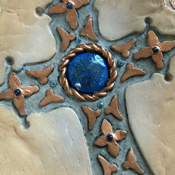 Large Spiritual Harvest Oval Cross - Picture 2 of 6